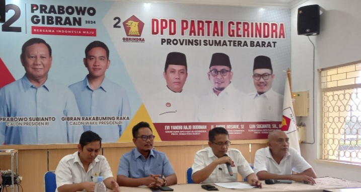 Evi Yandri Rajo Budiman saat paparkan penjaringan bakal calon kepala daerah yang akan diusung Gerindra se-Sumatera Barat.