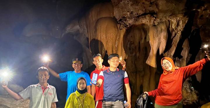 Gua Kelelawar Padayo di Kelurahan Indarung, Kecamatan Lubukkilangan, resmi dibuka untuk wisatawan sejak 12 Mei 2024.