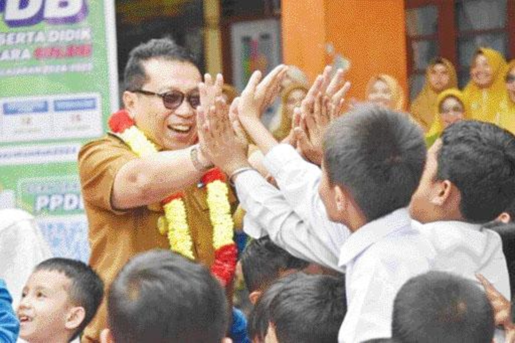 TAHUN AJARAN BARU: Pj Wali Kota Payakumbuh Jasman saat peluncuran PPDB Kota Payakumbuh di SD Negeri 2 Payakumbuh, Senin (13/5).(HUMAS PEMKO PAYAKUMBUH)