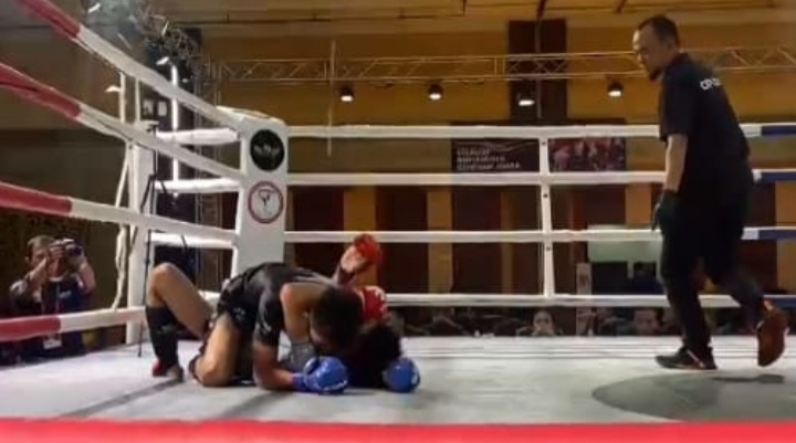 Wawan Kurniawan, satu-satunya wasit juri MMA Pertacami asal Sumbar saat memimpin pertandingan Kejurnas MMA Pertacami di Jakarta 8-11 Mei 2024.