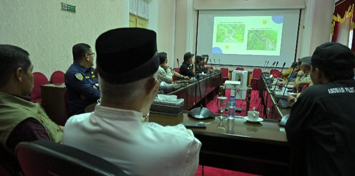 APDI Sumbar beberkan koordinat daerah rawan bencana Sumatera Barat kepada Gubernur Sumbar.