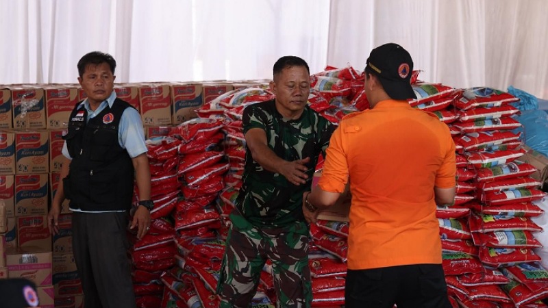 Logistik di Posko Utama Indojolito Batusangkar.