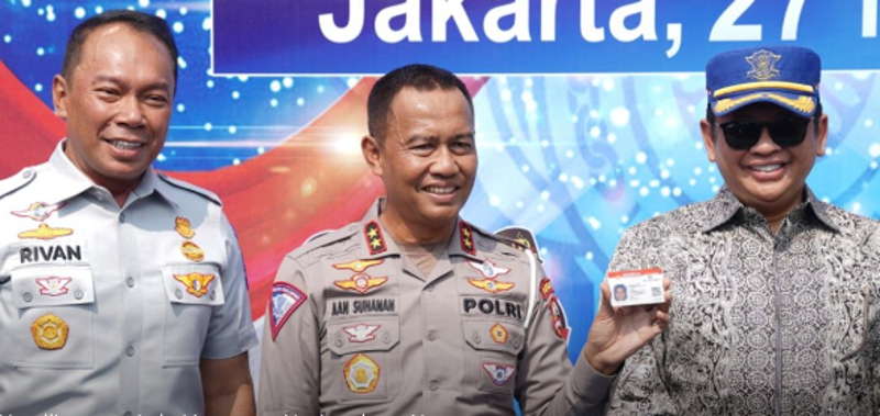Kakorlantas Polri Irjen Pol Aan Suhanan saat meluncurkan SIM C1 di Satpas SIM Daan Mogot, Jakarta. (Foto: Korlantas)