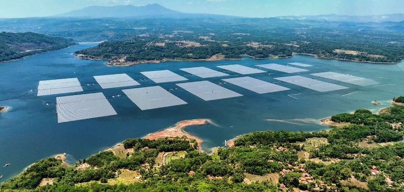 PLTS Terapung Cirata 192 MWp yang baru memanfaatkan 4% dari luasan waduk. Melalui JSDA antara PLN NP dan Masdar akan meningkatkan potensi hingga 500 MWac.