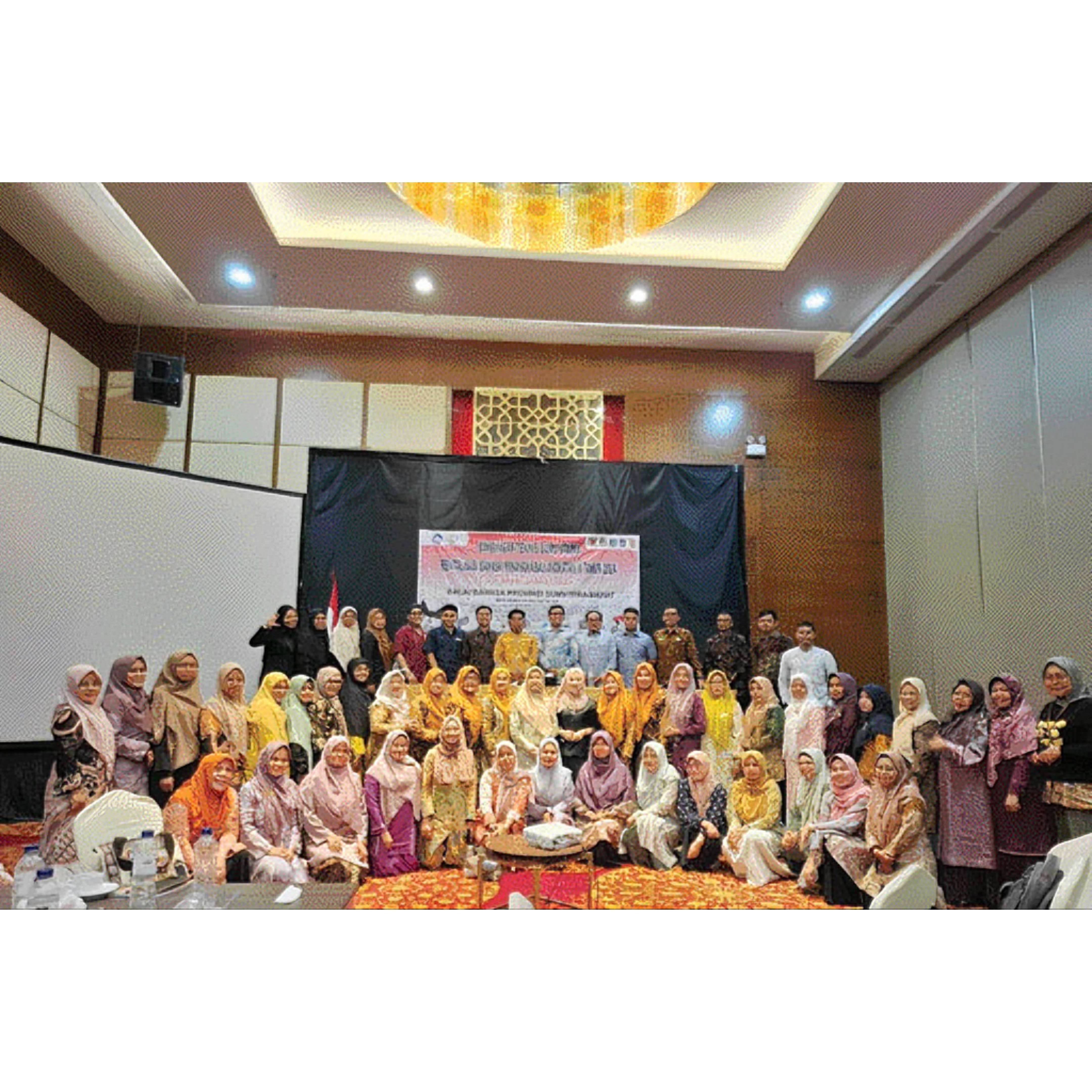 BIMTEK: Para peserta Bimtek Guru Utama Revitalisasi Bahasa Minangkabau Angkatan III di Hotel Emersia, Batusangkar pada 20&ndash;23 Mei 2024.(TIM LAMAN GURU LIMAPULUH KOTA)