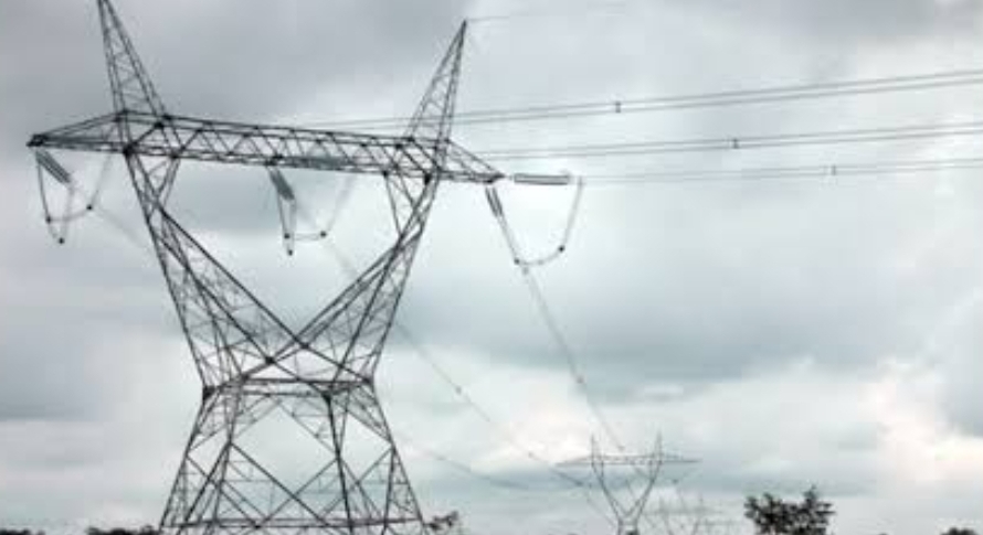 PT PLN (Persero) bergerak cepat untuk memulihkan pasokan listrik di sejumlah daerah di Sumatera yang terkena dampak gangguan sistem transmisi SUTT 275 KV. (Foto: Dok. PLN)