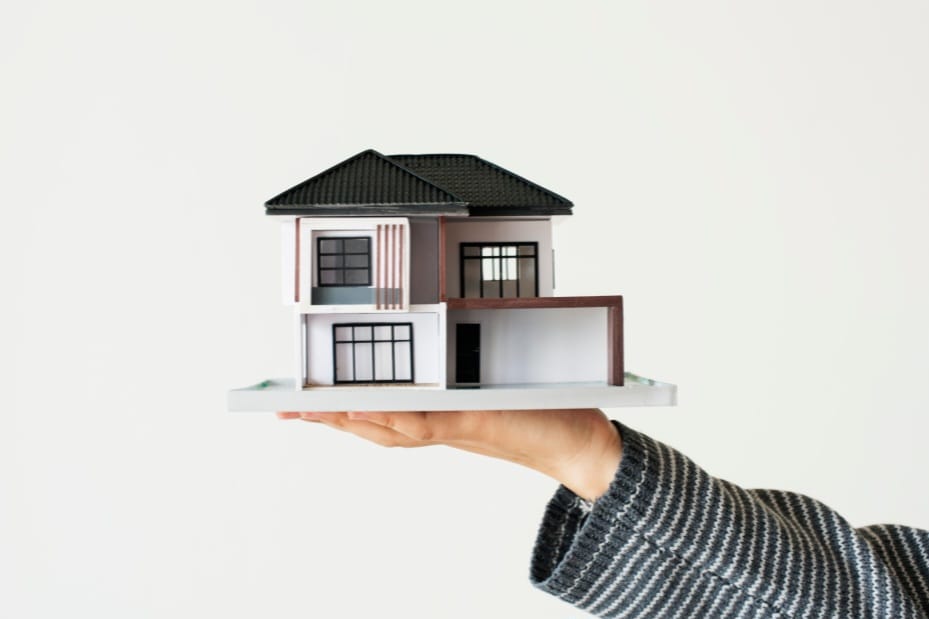 BRI memiliki website infolelangbri.co.id yang menawarkan berbagai aset yang cocok untuk dijadikan pilihan investasi yang menarik.