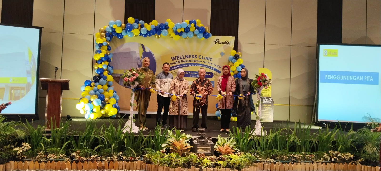 Peresmian Klinik Utama Prodia Padang di Santika Premiere Hotel Padang, Sabtu (8/6). Pelanggan dapat menikmati promo gebyar hingga 10 Juli 2024.&nbsp;(JEFRIMON/PADEK)