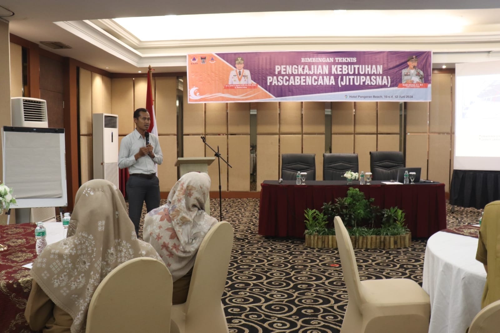 BPBD Kota Padang menggelar kegiatan Pengkajian Kebutuhan Pascabencana Jitupasna, kemarin. (SHYNTIA/PADEK)