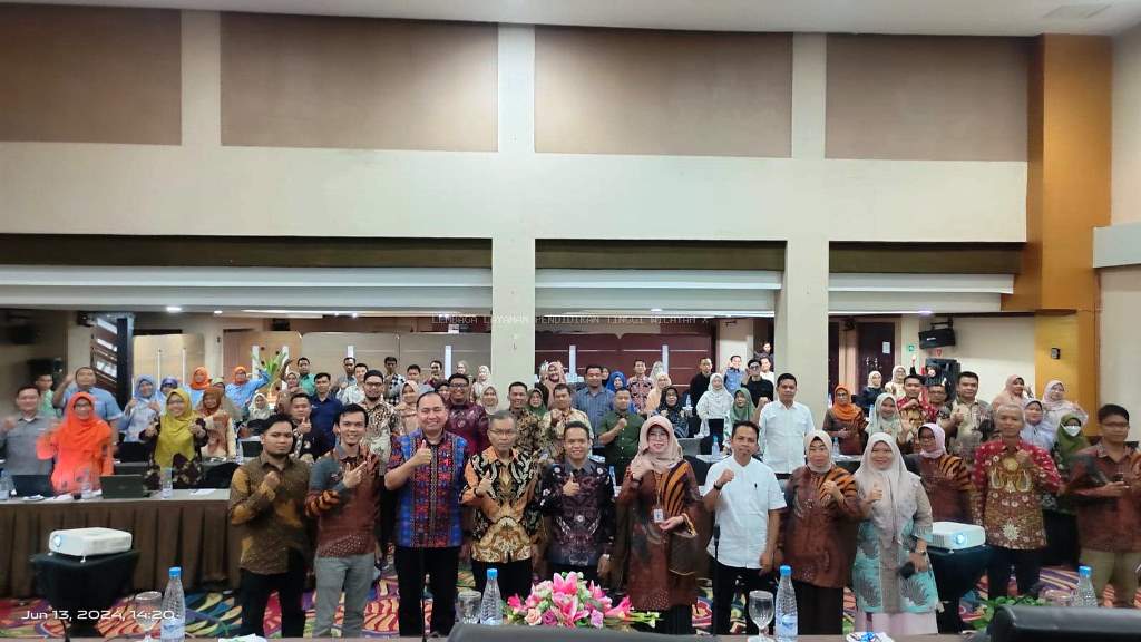 Foto Bersama Kegiatan Coaching Clinic Karir Dosen