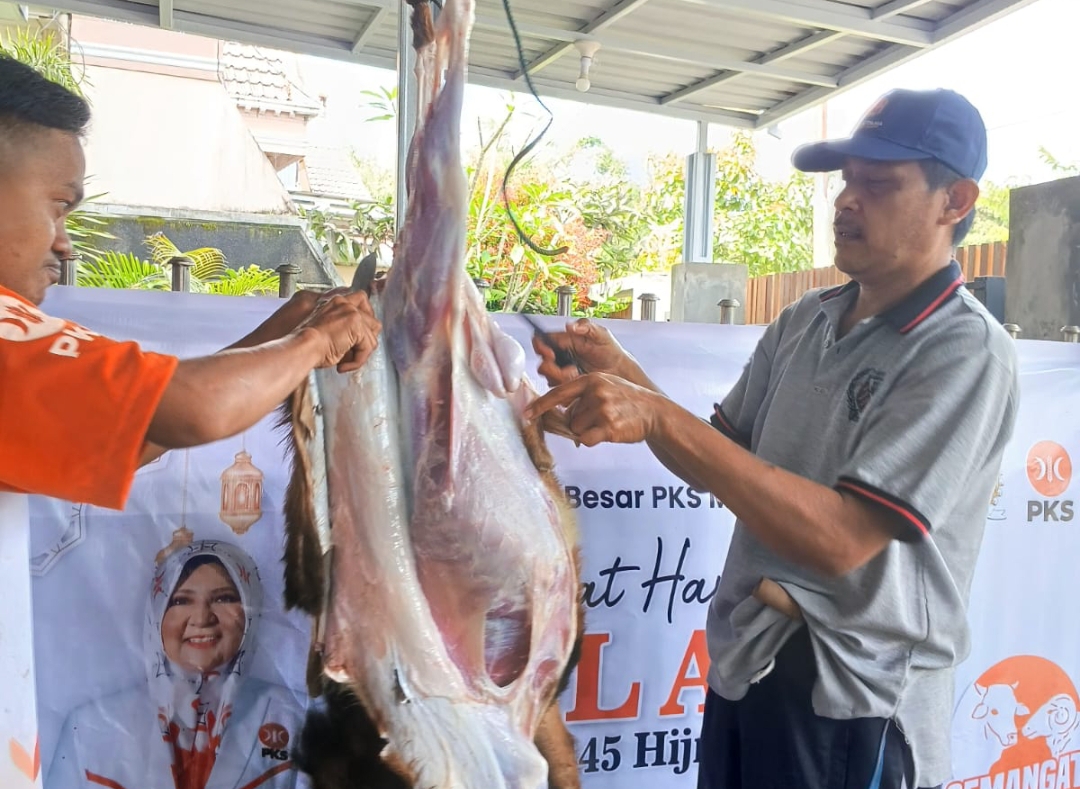 Anggota DPR RI Nevi Zuairina menggelar tebar Kurban di Dapil Sumbar II. (Foto: Tim NZ)