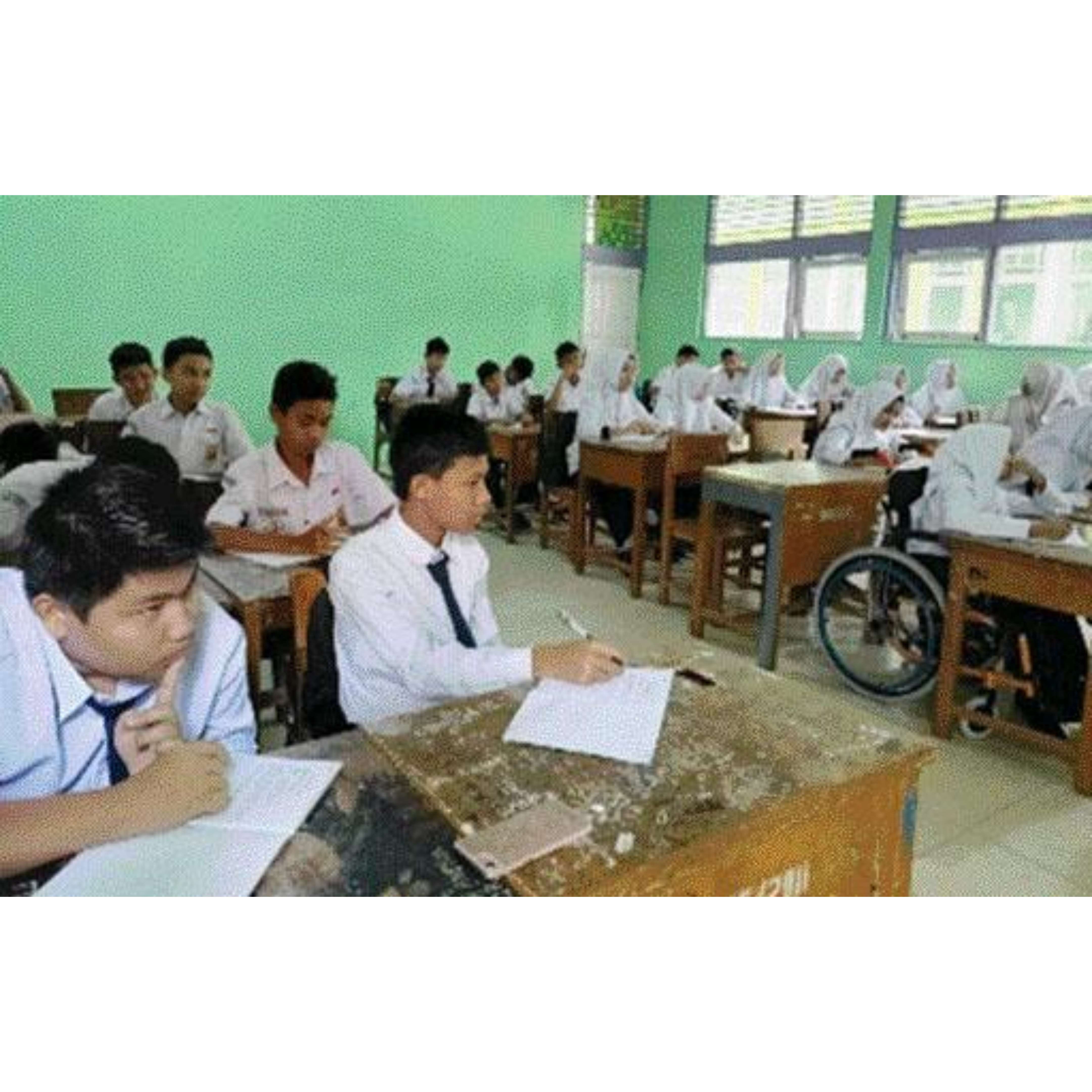 BERSEMANGAT: Sejumlah siswa SMPN 3 Batusangkar saat mengikuti Proses Belajar Mengajar (PBM) di kelas.(TIM LAMAN GURU)