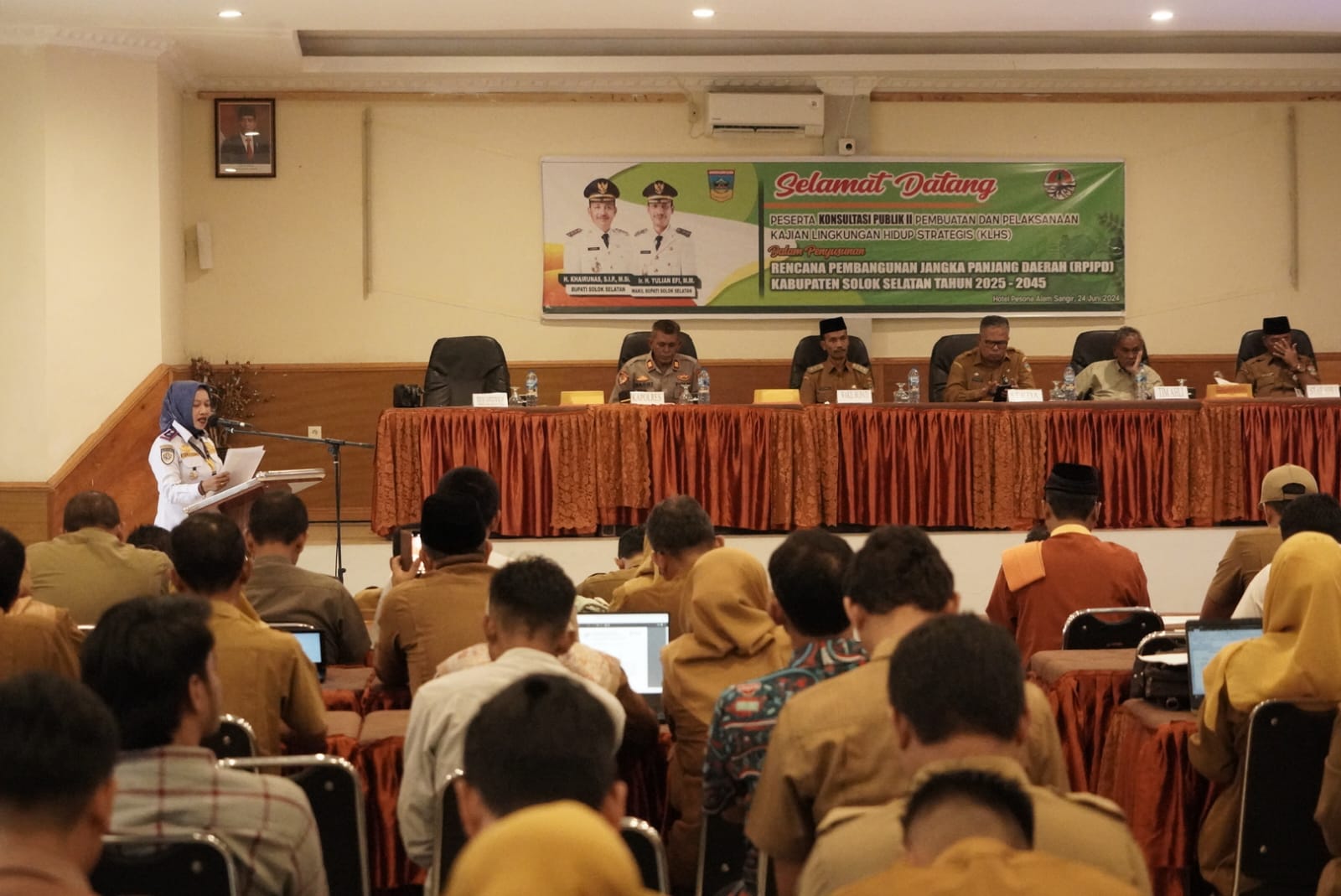 RAPAT: Penyusunan RPJMD utamakan lingkungan hidup beberapa waktu lalu.(Arditono/Padek)