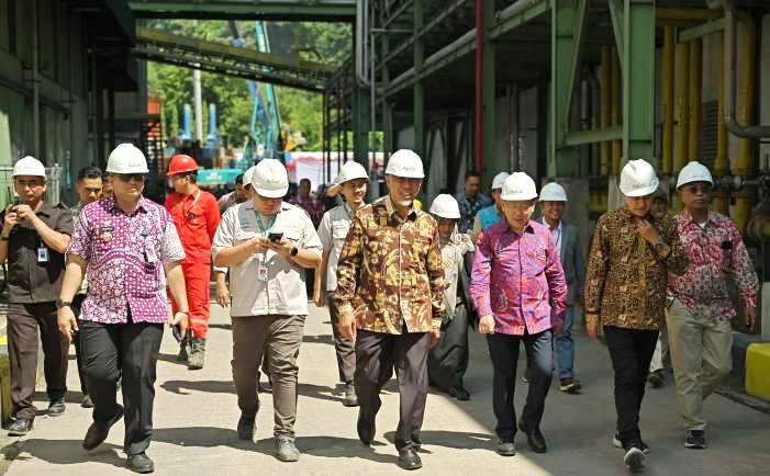 Gubernur Sumbar Mahyeldi hadiri acara Groundbreaking 2nd Refinery dan 3rd Fractionation PT PRC di Teluk Bayur Padang, Kamis (4/7/2024).
