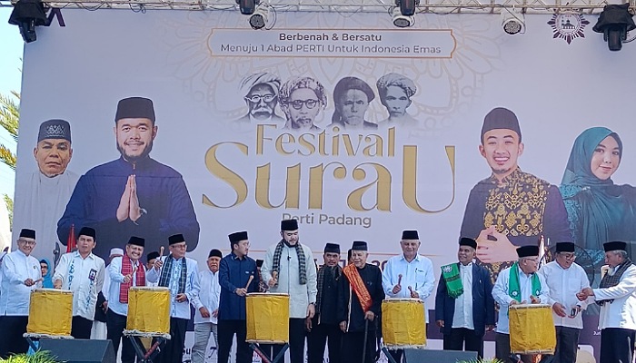 Pembukaan Festival Surau Perti Padang 2024 di Masjid Baiturahmah Padang, Jumat (5/7).