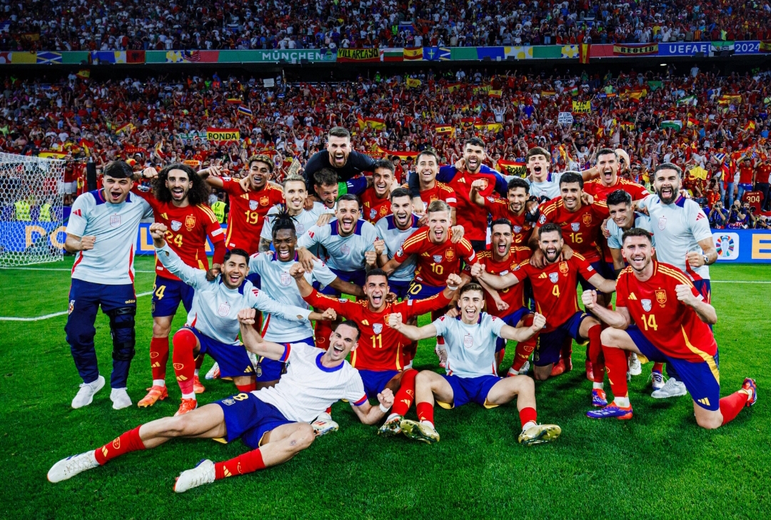 Spanyol mencatatkan sejarah dengan mengamankan tempat di final Euro 2024 setelah meraih kemenangan 2-1 atas Prancis di Munich, Rabu dinihari WIB (10/7/2024). (Foto: X @SEFutbol)