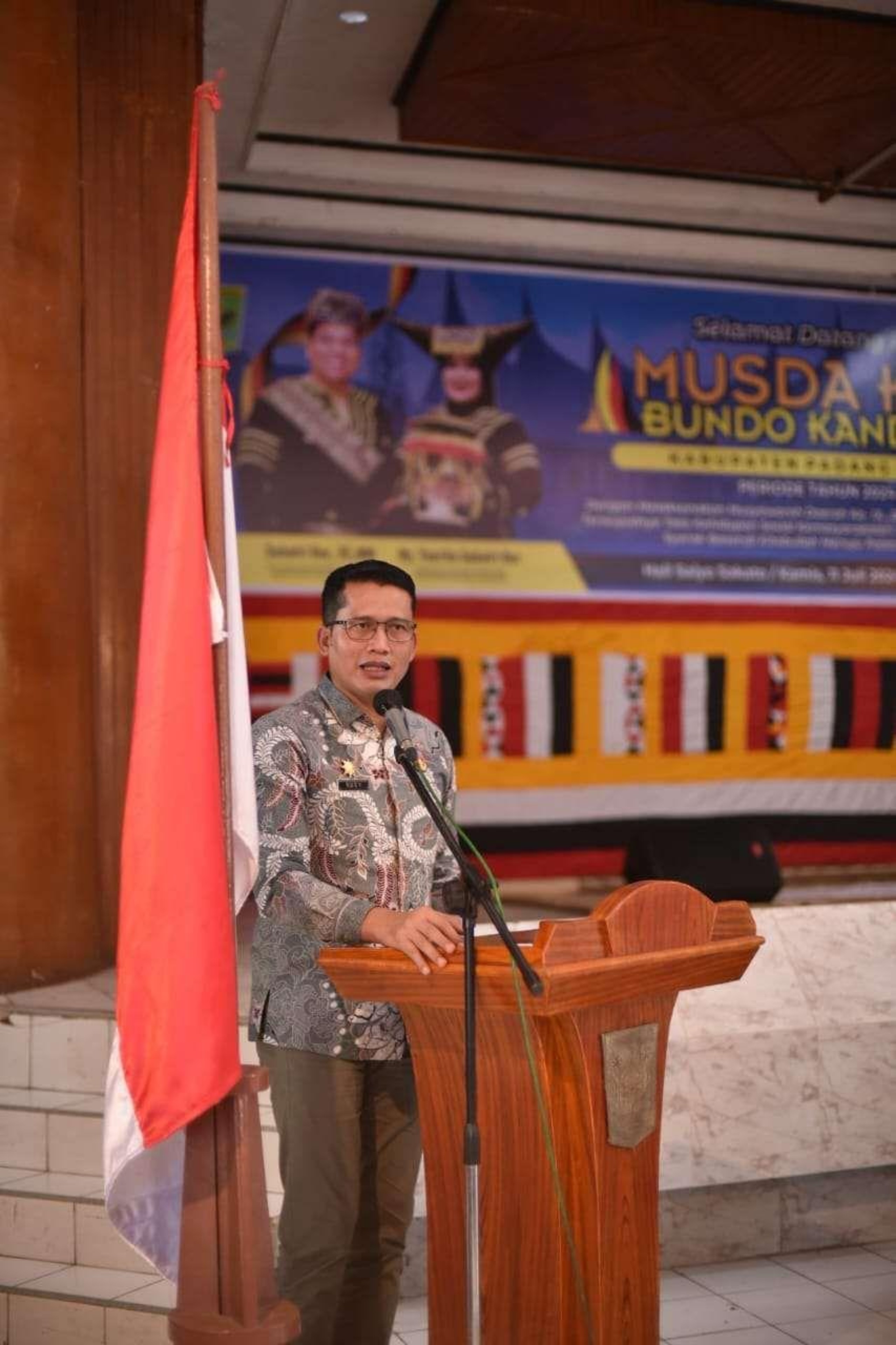 ARAHAN: Sekkab Padangpariaman, Rudy Repenaldi Rilis, saat membuka Musda ke-9 Bundo Kanduang Padangpariaman di Gedung Saiyo Sakato, kemarin.(DISKOMINFO PADANGPARIAMAN)