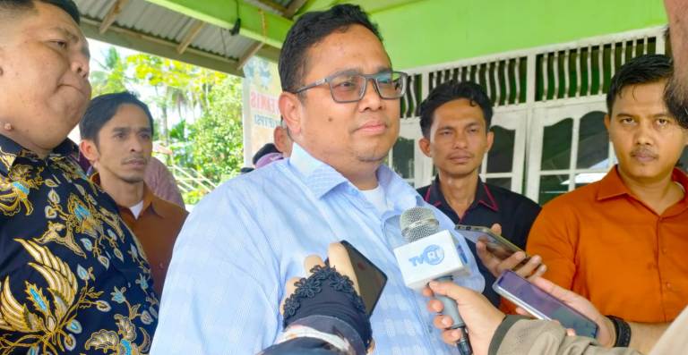Ketua Bawaslu RI Rahmat Bagja dalam agenda pengawasan Pemungutan dan Penghitungan (Putung) PSU DPD Sumbar di Padangpariaman, Sabtu (13/7/2024).