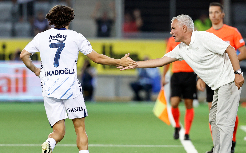 Fenerbahce yang kini dilatih Jose Mourinho menang 4-3 atas Lugano dalam leg pertama babak kedua kualifikasi Liga Champions 2024/2025. (Foto: X Fenerbahce)