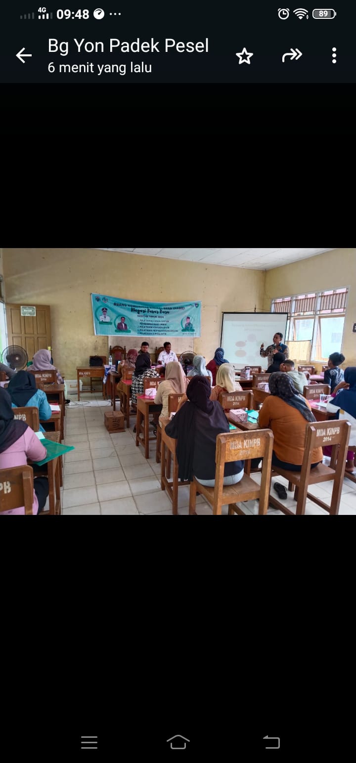 Ketua Ikatan Pustakawan Indonesia Kabupaten Pesisir Selatan, Apriwanto, ketika menyampaikan materi selaku narasumber. (dok Tinto)