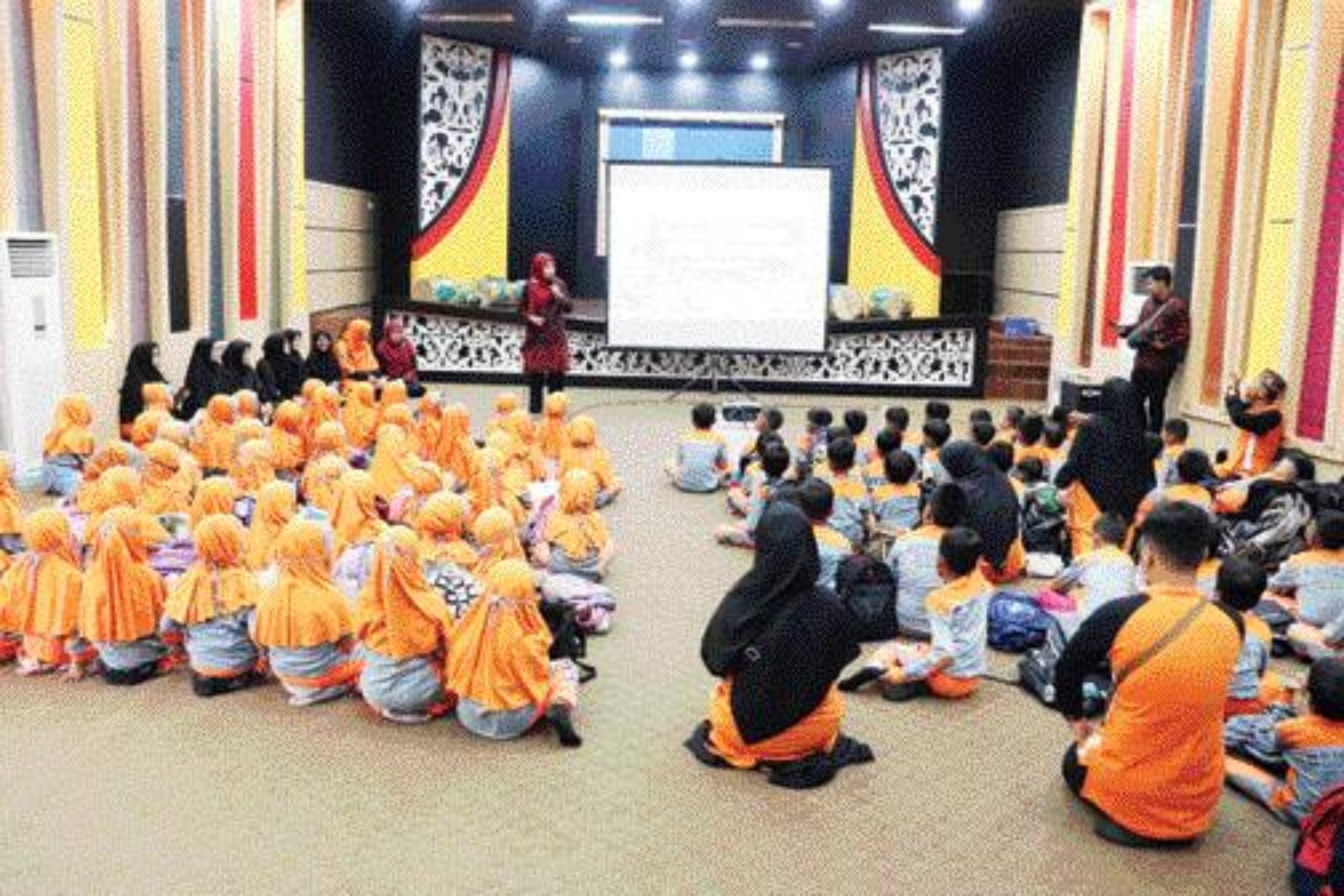 BELAJAR BUDAYA: SD AUTRI Padangpariaman belajar budaya bersama PDIM BPK III Wilayah Sumbar pada 22 Februari lalu. (DOKUMENTASI BPK III SUMBAR)