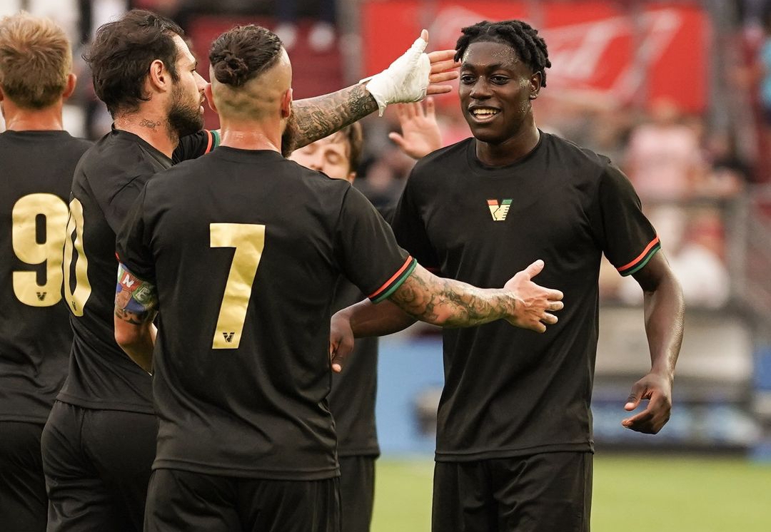 Venezia mengalahkan FC Utrecht dengan skor 2-1 dalam laga persahabatan di Stadion Galgenwaard, Jumat (2/8) dini hari WIB. (Foto: IG Venezia FC)