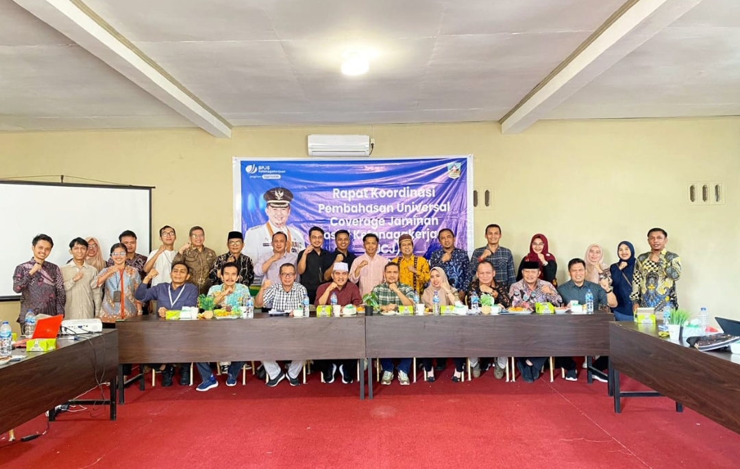 Pemerintah Kabupaten Dharmasraya bersama BPJamsostek berkolaborasi dalam meningkatkan meningkatkan Universal Coverage Jaminan Sosial Ketenagakerjaan (UCJ). (Foto: Humas)