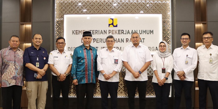 Foto bersama usai pertemuan di Kementerian PUPR.