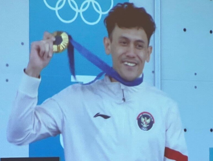 Veddriq Leonardo meraih kemenangan bersejarah bagi Indonesia di ajang panjat tebing kategori speed putra Olimpiade Paris 2024, Kamis (8/8/2024). (Foto: Vidio/FPTI)