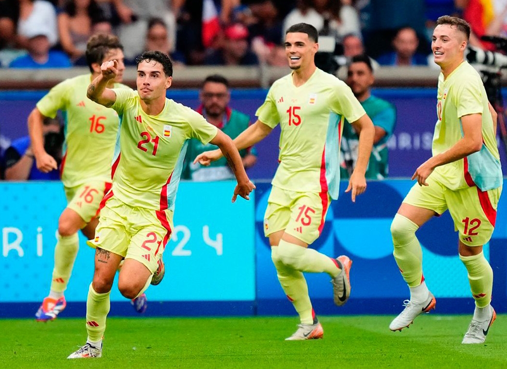 Spanyol merebut medali emas setelah mengalahkan Prancis 5-3 dalam pertandingan final sepak bola putra Olimpiade Paris 2024, di Parc des Princes, Jumat malam WIB (9/8/2024). (Foto: X @SEFutbol)
