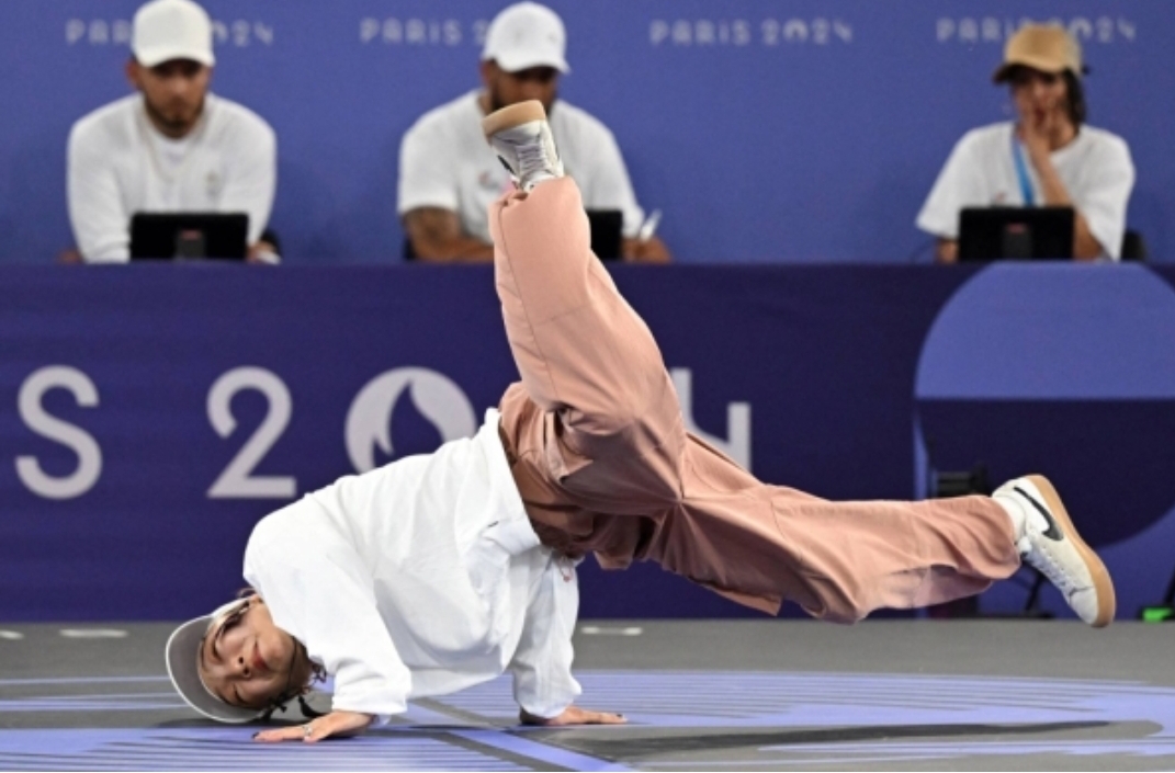 Penampilan B-girl Ami Yuasa  di breaking Olimpiade Paris 2024. (Foto: Reuters)
