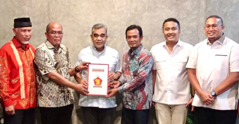 Pasangan calon Wali Kota Payakumbuh Supardi dan calon Wakil Wali Kota Tri Venindra mendapatkan dukungan DPP Gerindra.