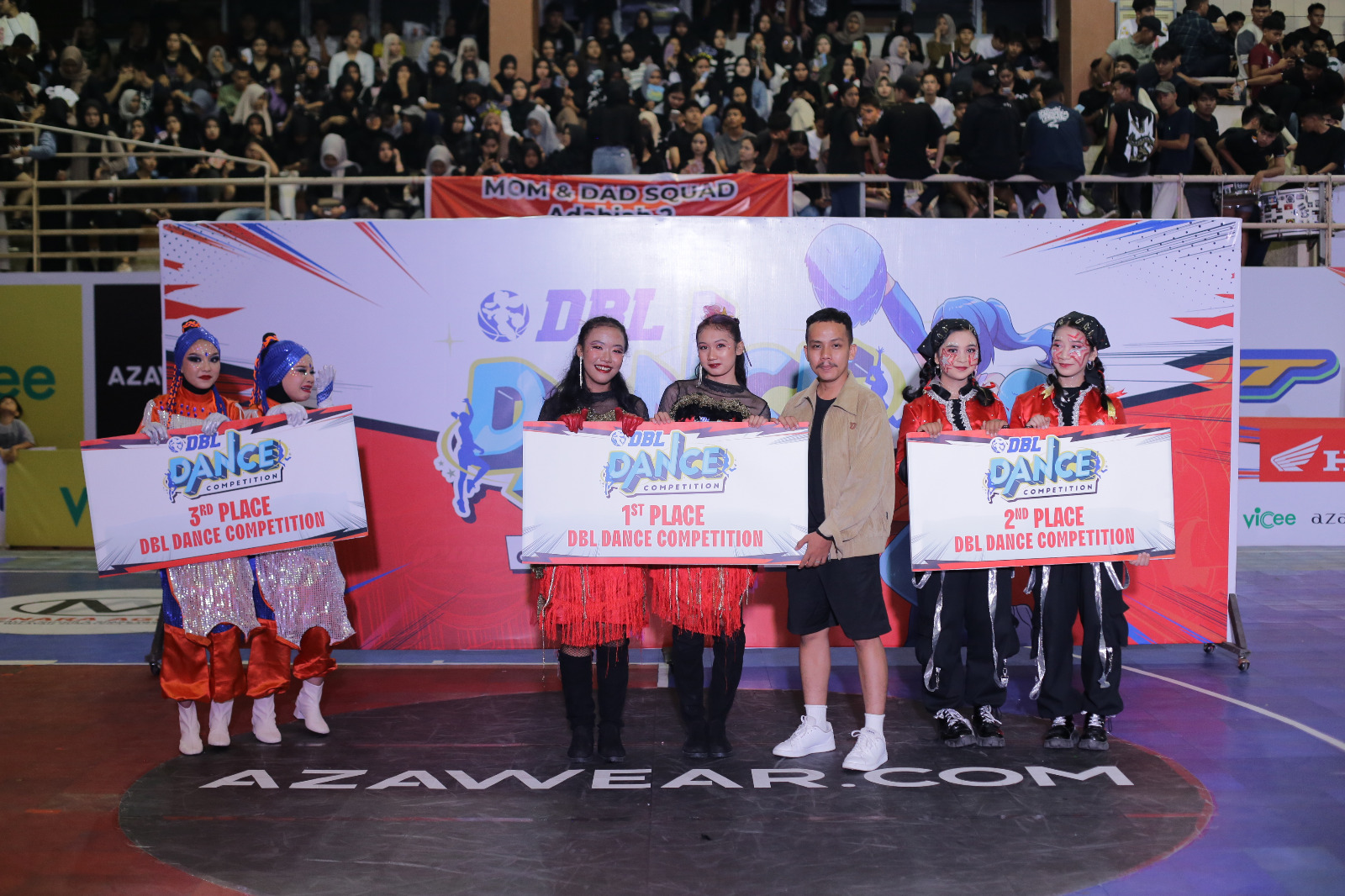 Para pemenang Best Dance DBL Dance Competition West Sumatera 2024.