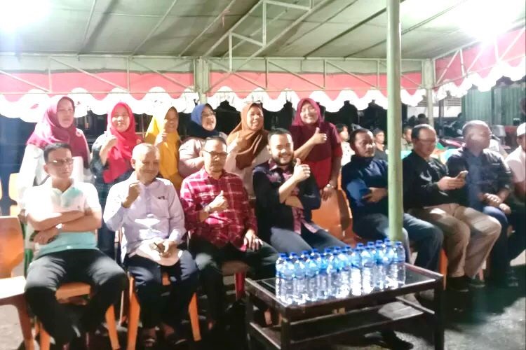 Bakal calon Wali Kota Padang Fadly Amran menghadiri acara KIM yang digelar masyarakat Bandabuek, Kelurahan Lubukkilangan, beberapa waktu lalu.