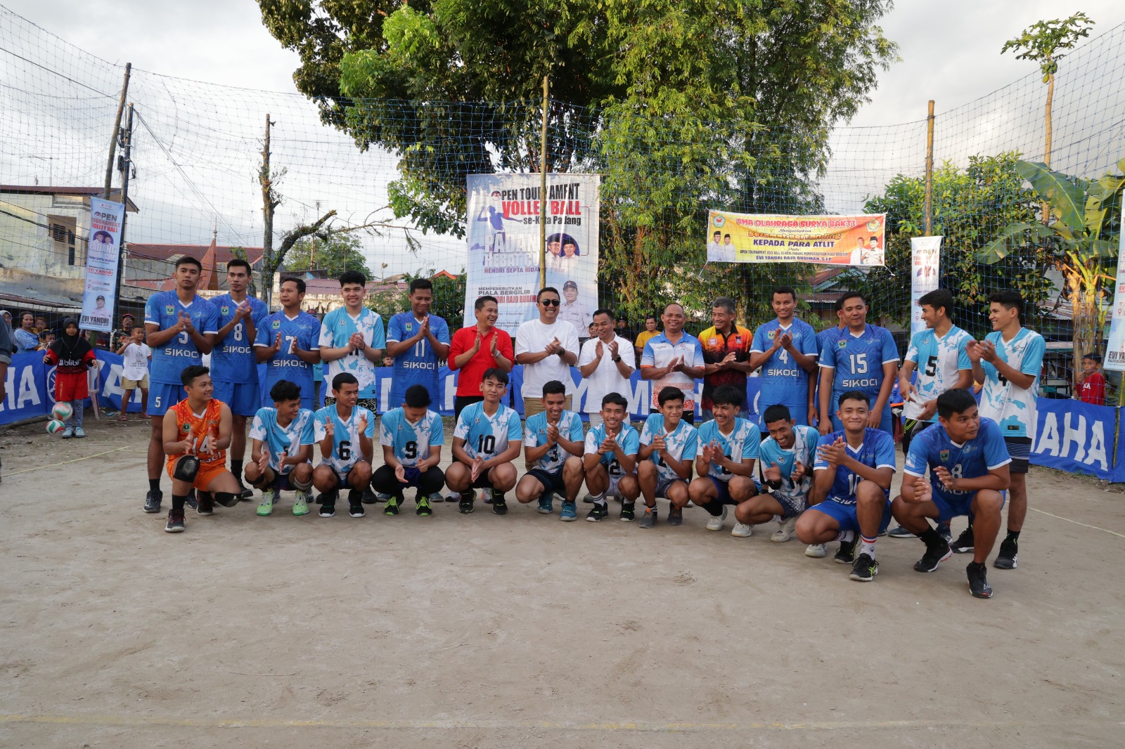 Hidayat saat menghadiri Turnamen Volleyball Piala Evi Yandri Rajo Budiman tahun 2024 di Pegambiran, Kecamatan Lubuk Begalung, Kota Padang, Sumatera Barat (Sumbar), Senin (26/8/2024).