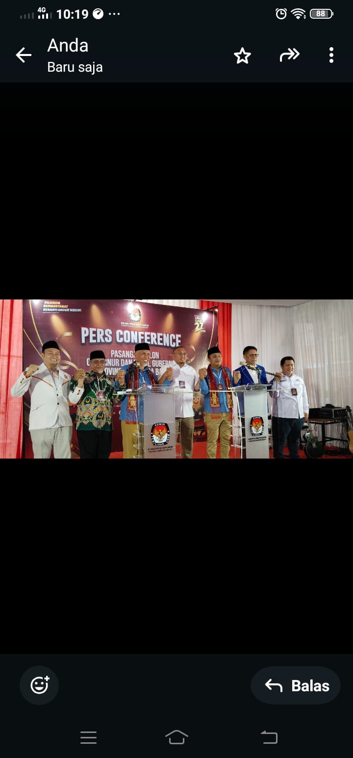 DITERIMA DAN LENGKAP: Mahyeldi Ansharullah-Vasco Ruseimy resmi mendaftar ke KPU Sumbar untuk kontestasi Pemilihan Gubernur Sumbar 2024. (JEFRIMON/PADEK)