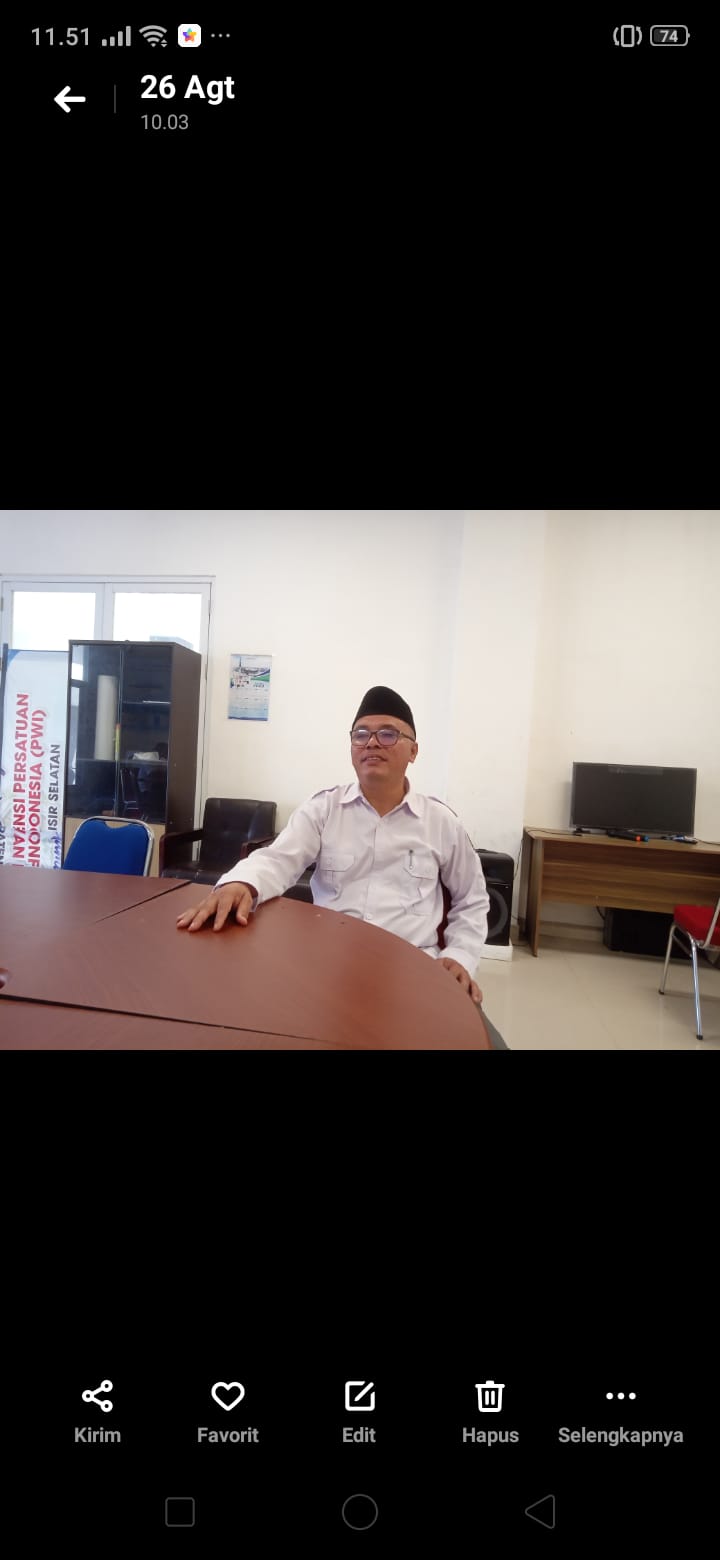 Ketua KPU Pessel, Aswandi. (dok yon)