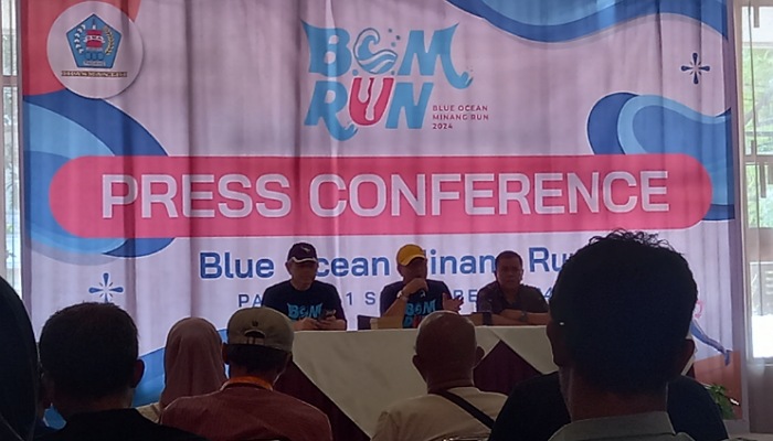 Konferensi pers kegiatan BOM Run 2024 yang bakal digelar PB Ikasmantri Padang pada 1 Desember 2024 dan 25 April 2025 mendatang