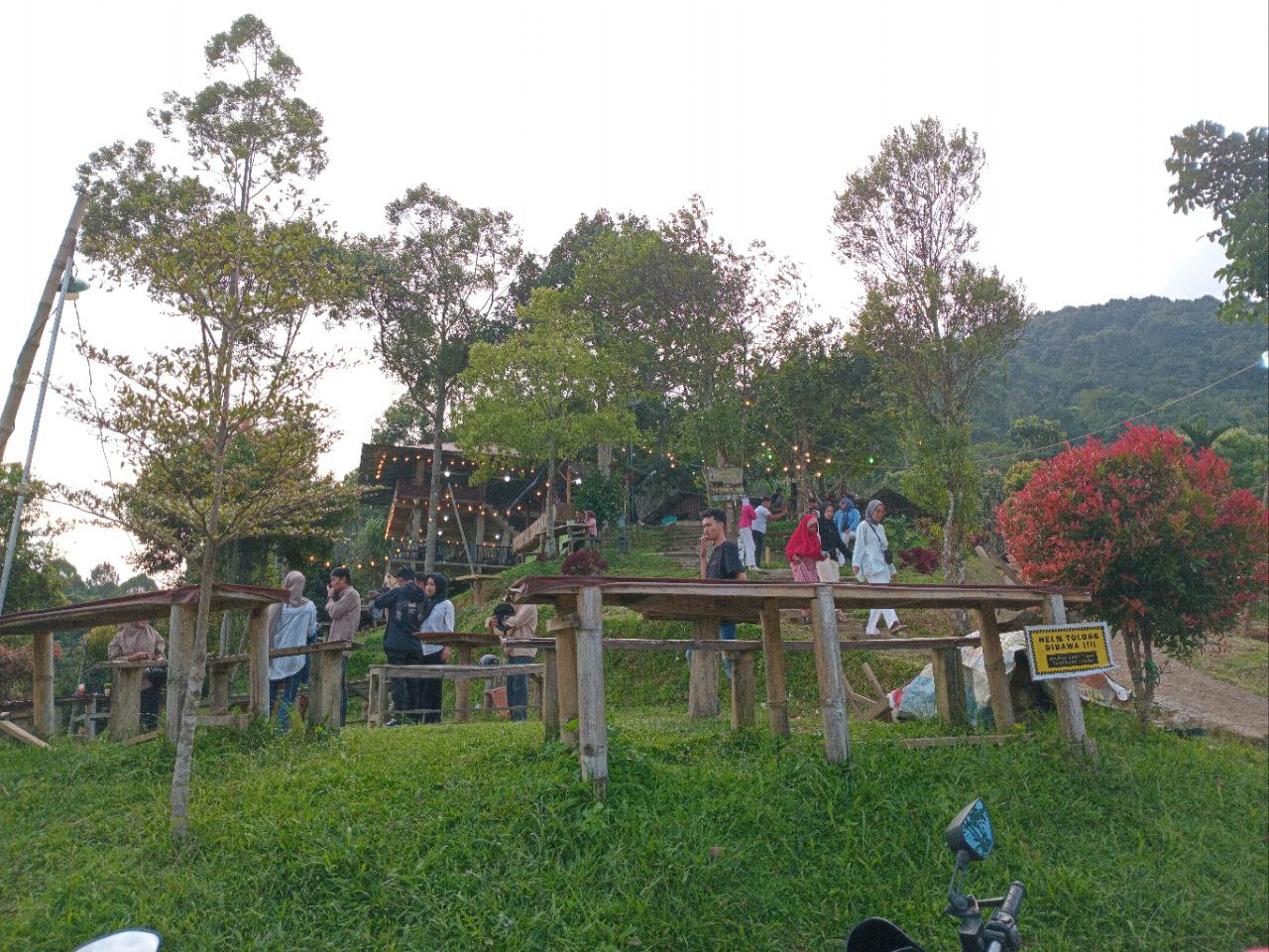 Salah satu spot andalan yang ada Panorama Kelok Lengkok.