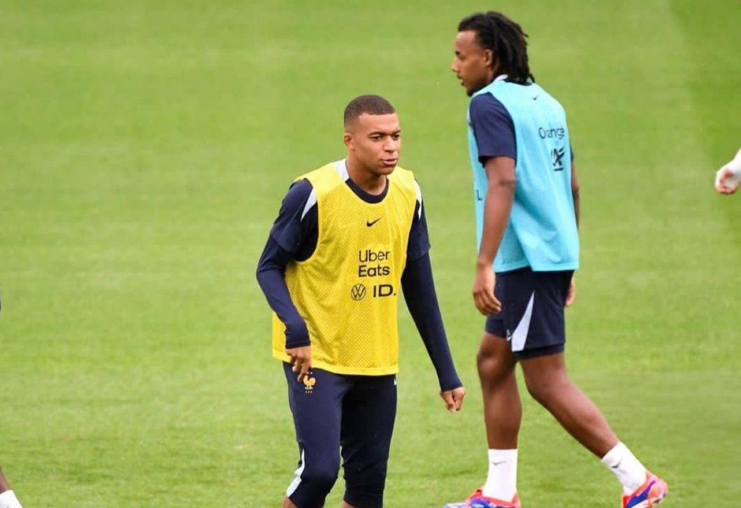 Kylian Mbappe latihan bersama Timnas Prancis jelang laga melawan Italia di Nations League 2024. (Foto: IG @k.mbappe)