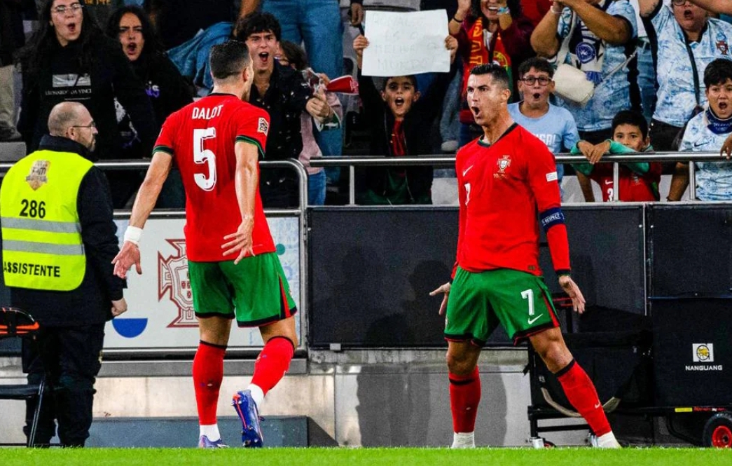 Selebrasi Cristiano Ronaldo usai mencetak gol di menit-menit akhir pertandingan Portugal melawan Skotlandia di UEFA Nations League 2024. (Foto: UEFA.com)