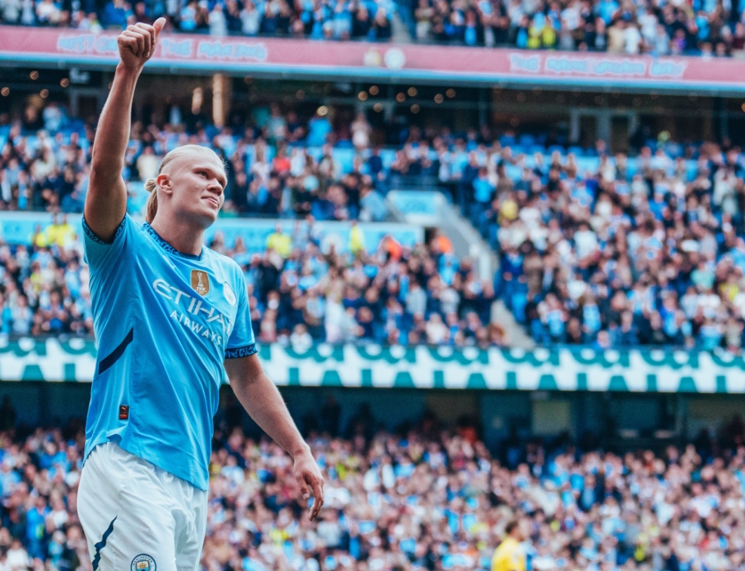Erling Haaland mencetak dua gol dalam kemenangan 2-1 Manchester City atas Brentford, di Etihad Stadium dalam lanjutan Premier League, Sabtu (14/9/2024). (Foto: X @mancity)