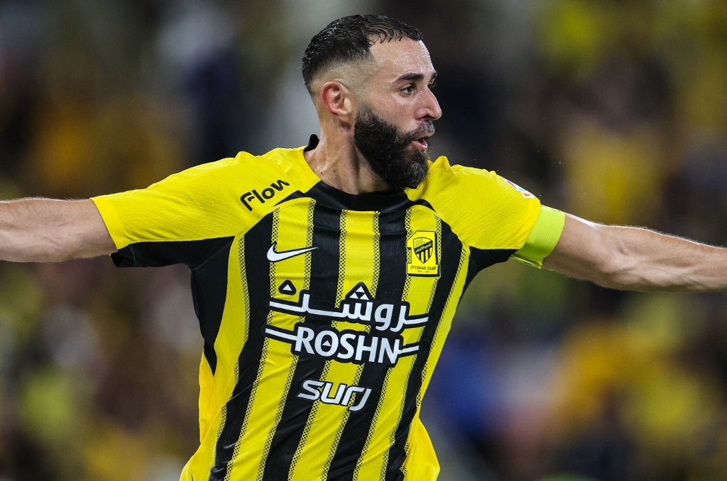 Karim Benzema mencetak hattrick saat Al-ttihad menghancurkan Al-Wehda 7-1 dalam pertandingan derby di Stadion King Abdullah Sports City, Senin (16/9/2024). (Foto: X Al-ttihad)