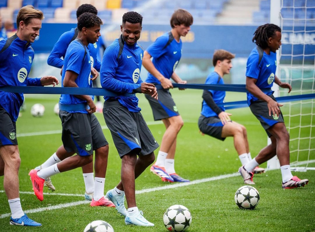 Para pemain Barcelona latihan jelang laga melawan AS Monaco di Liga Champions di Stade Louis II, Jumat (20/9/2024) dinihari WIB. (Foto: IG Barcelona)