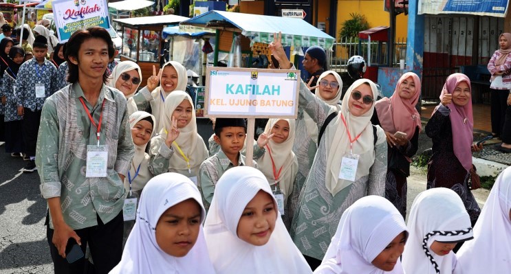 Pawai Taaruf Pembukaan MTQ IX Tingkat Kecamatan Pariaman Tengah 2024, yang melibatkan MDA/MDTA se-Pariaman Tengah.