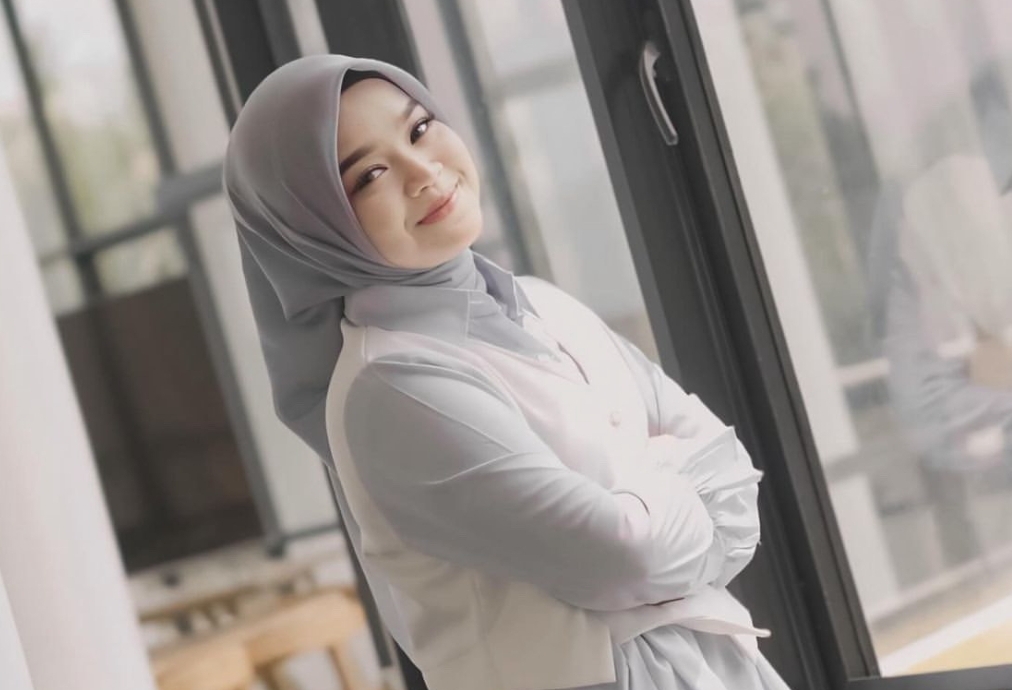 Nabila Moure, penyanyi Minang. (Foto: Dok. PRI)
