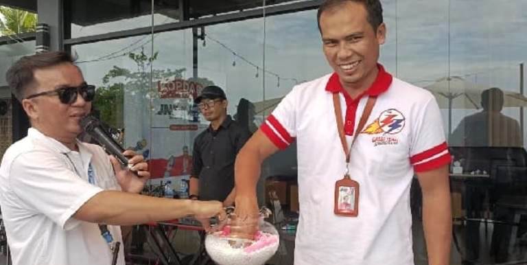 Pengundian lucky draw dan juga doorprize semakin membuat kegiatan JNE menjadi seru.