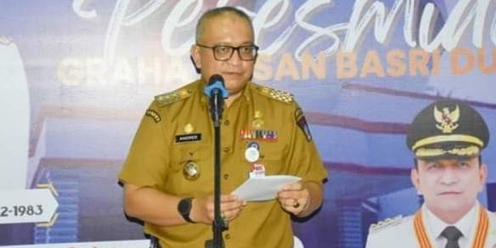 Pj Wali Kota Padang, Andree Algamar.