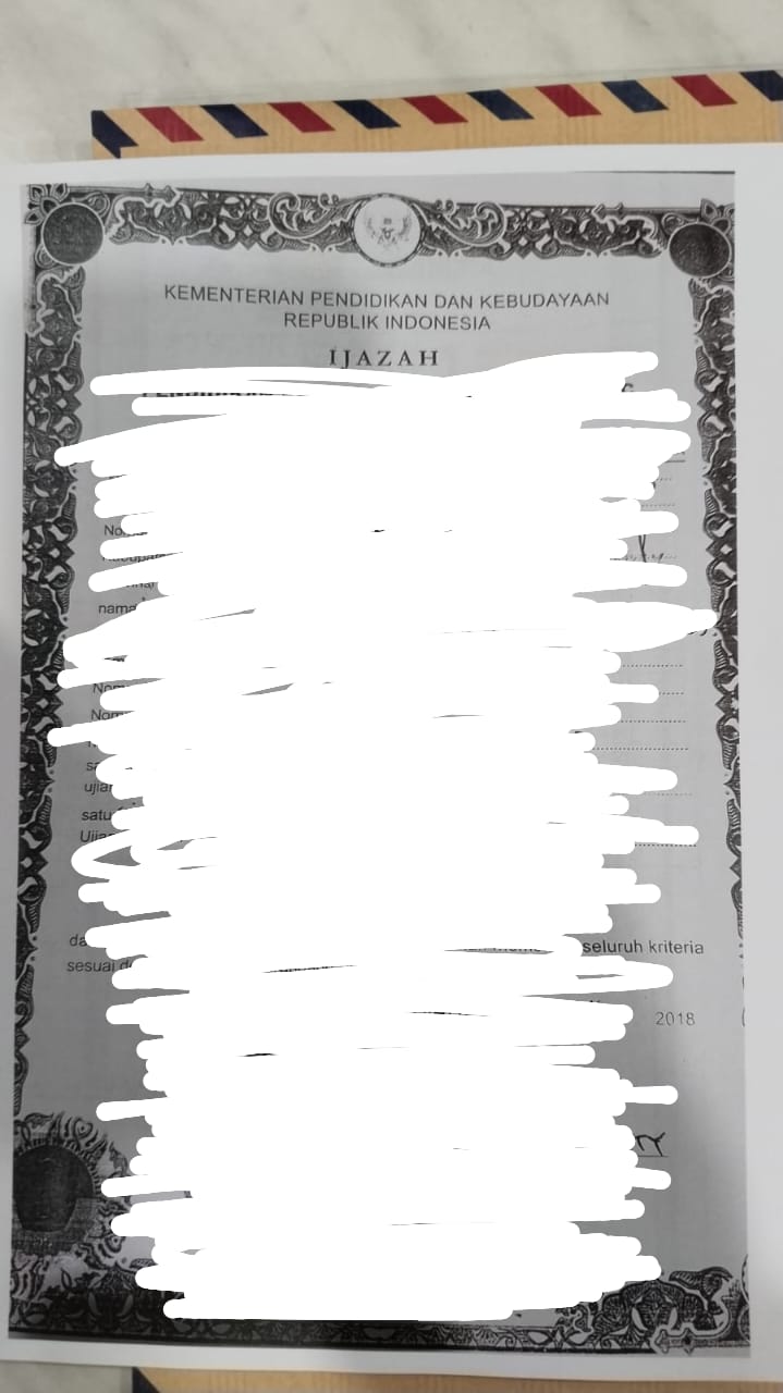 Ijazah yang diduga palsu.