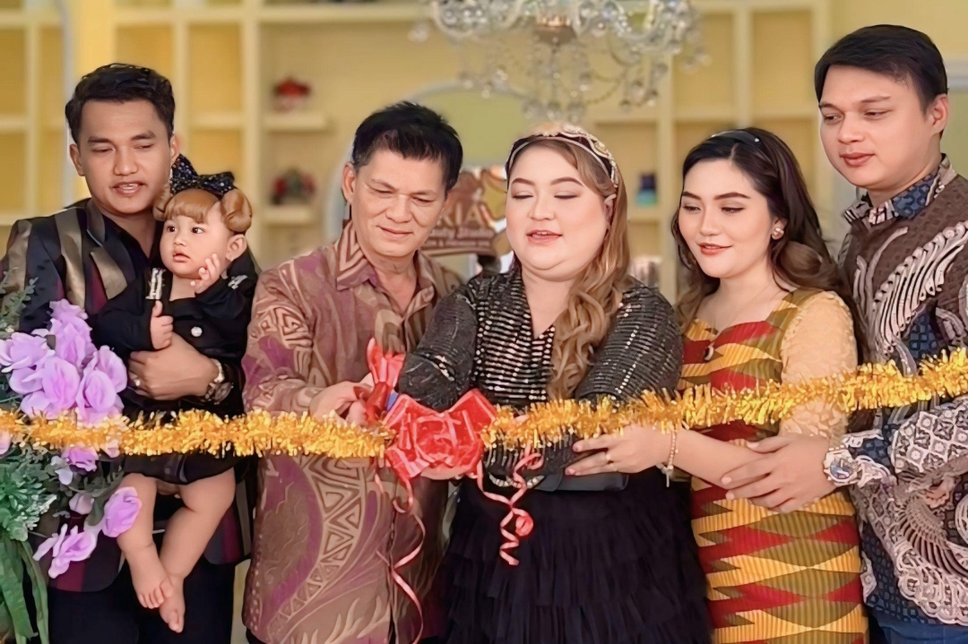 Dria Beauty Studio, salon dan premium spa, resmi dibuka dengan meriah di Kota Padang, Senin (7/10/2024). (Foto: Jefrimon)